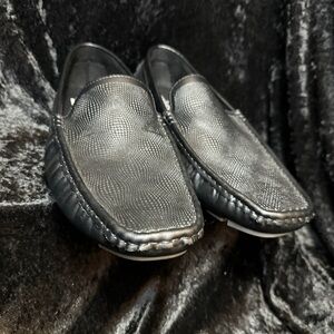 New with tags, men’s black loafers size 9 1/2